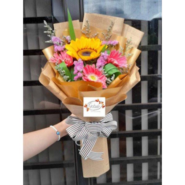 BOUQUET-SPRAY10