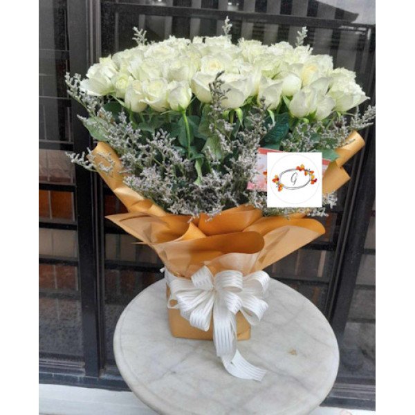 ROSE WHITE BOUQUET